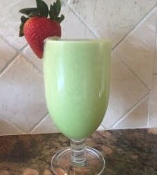 St. Paddy’s Day Peppermint Smoothie